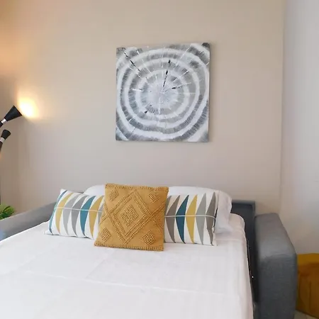 Cosy T2 Eden Blue Air-conditioned With Parking *